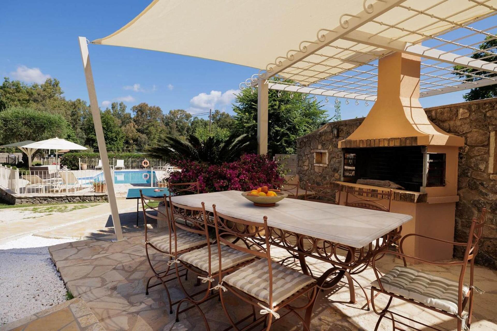 Villa St Nicholas House With Private Heated Pool Dassiá Exteriér fotografie