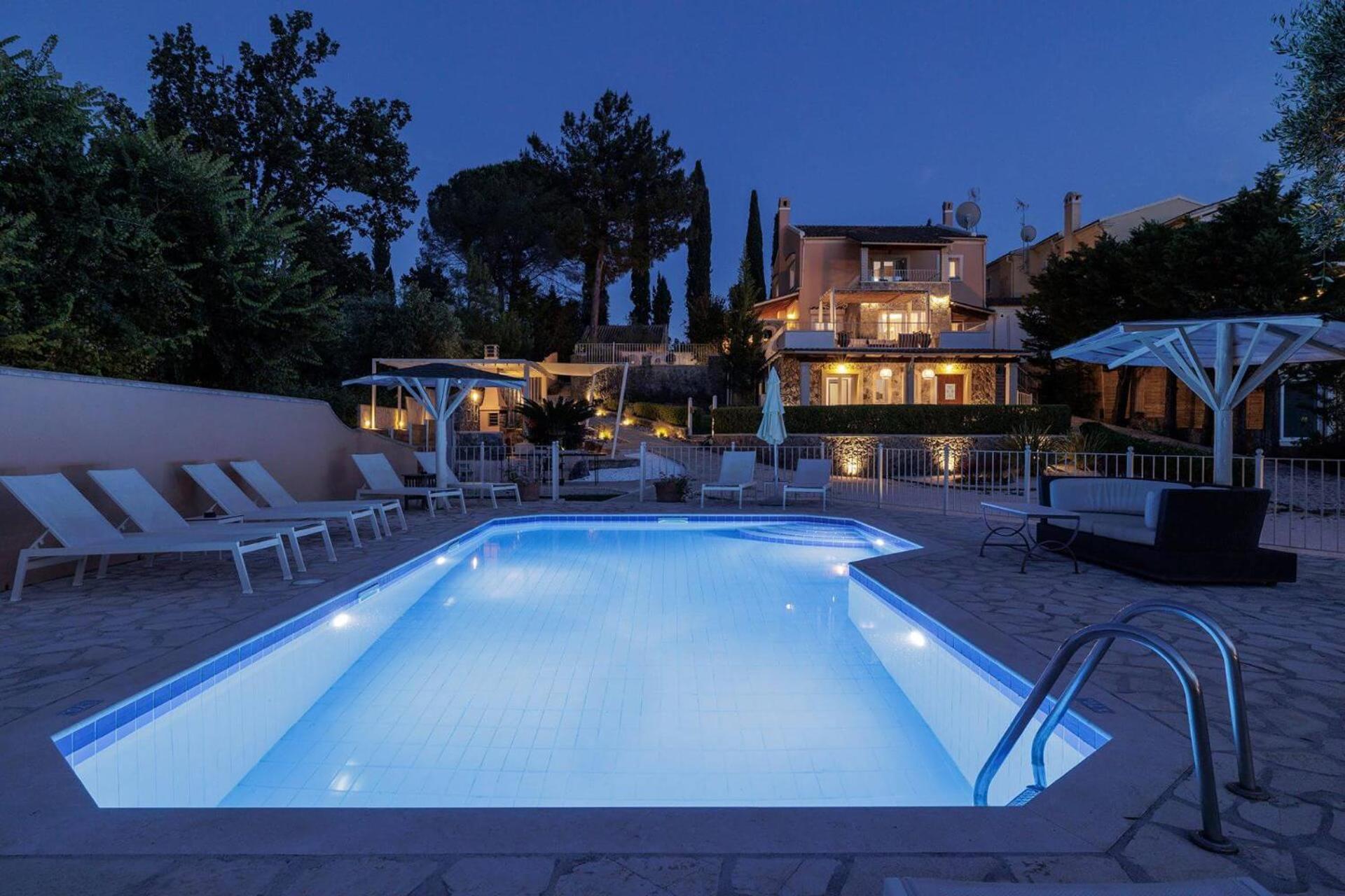 Villa St Nicholas House With Private Heated Pool Dassiá Exteriér fotografie
