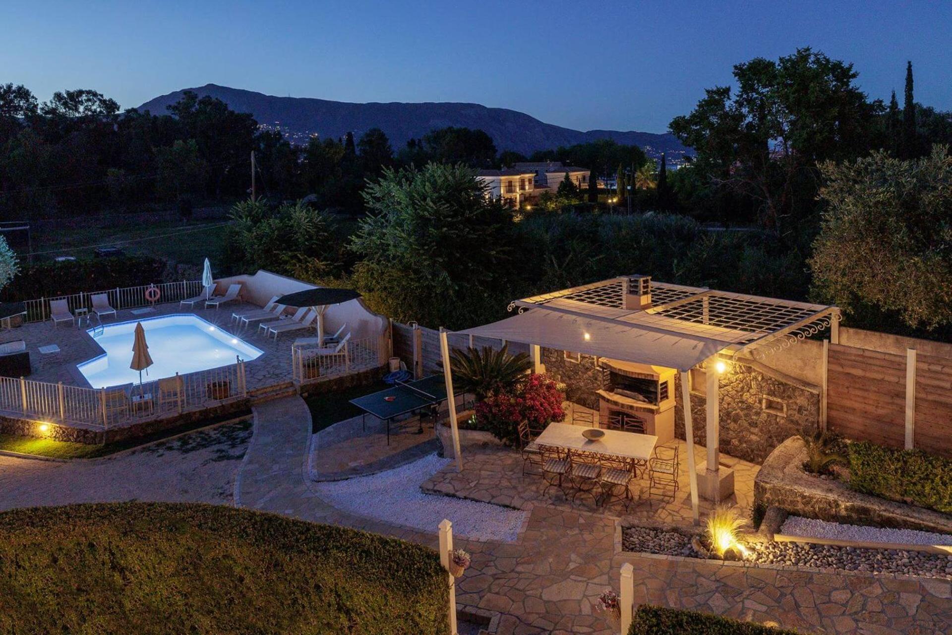 Villa St Nicholas House With Private Heated Pool Dassiá Exteriér fotografie